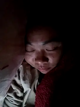 Snapshot of Bella-222 chatting on February 8, 2026, 9:23 pm Bella-222 online show from February 8, 2026, 9:23 pm