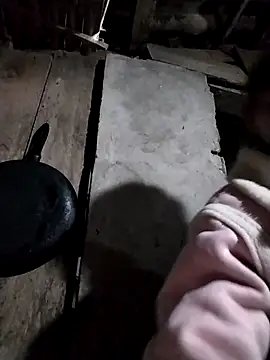 Snapshot of Bella-222 chatting on March 1, 2026, 11:43 am Bella-222 online show from March 1, 2026, 11:43 am