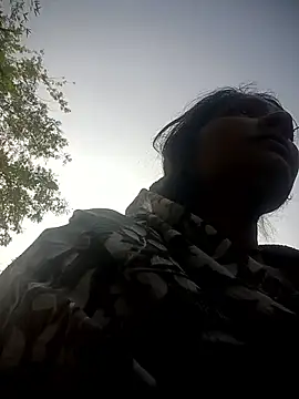 Snapshot of Hotty_raghni chatting on February 24, 2026, 2:45 am Hotty raghni online show from February 24, 2026, 2:45 am