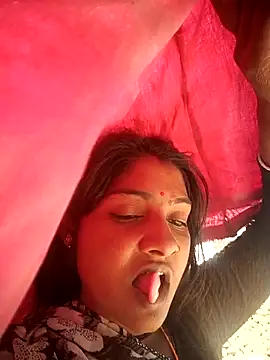 Snapshot of Hotty_raghni chatting on March 2, 2026, 7:37 am Hotty raghni online show from March 2, 2026, 7:37 am