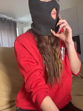 la mora69 online show from April 10, 2026, 2:46 pm