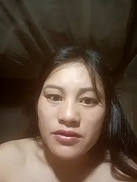 Snapshot of Momo-biki chatting on May 8, 2026, 9:29 pm Momo-biki online show from May 8, 2026, 9:29 pm