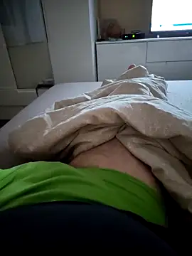 latya111 online show from March 16, 2026, 9:39 pm