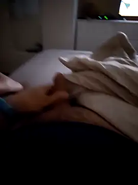 latya111 online show from March 19, 2026, 9:04 pm