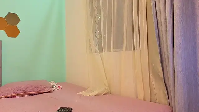 DanielaGil7 online show from February 19, 2026, 12:13 pm