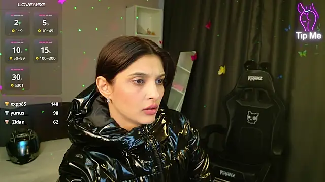 Eva Sterling  online show from April 13, 2026, 12:20 pm