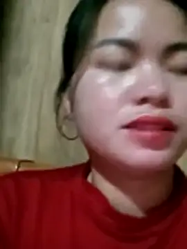 Snapshot of emlylyxinh chatting on February 16, 2026, 1:10 pm emlylyxinh online show from February 16, 2026, 1:10 pm