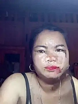 Snapshot of emlylyxinh chatting on March 3, 2026, 7:37 am emlylyxinh online show from March 3, 2026, 7:37 am