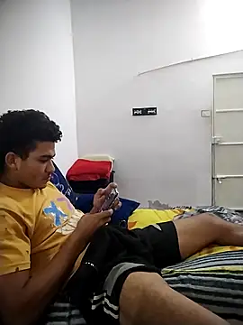 Snapshot of NikoHot_anatole chatting on February 28, 2026, 4:12 am NikoHot anatole online show from February 28, 2026, 4:12 am