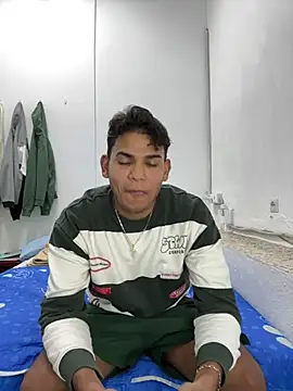 Snapshot of DavShi chatting on February 11, 2026, 7:25 pm DavShi online show from February 11, 2026, 7:25 pm