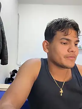 Snapshot of DavShi chatting on February 15, 2026, 10:52 pm DavShi online show from February 15, 2026, 10:52 pm