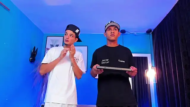 Snapshot of KingOfHeavens_2 chatting on February 7, 2026, 10:51 pm KingOfHeavens 2 online show from February 7, 2026, 10:51 pm