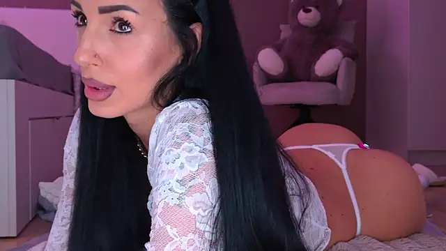 hayleybabe4 online show from April 12, 2026, 8:23 pm