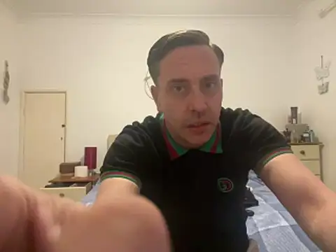 malcolm2334 online show from April 8, 2026, 6:53 pm