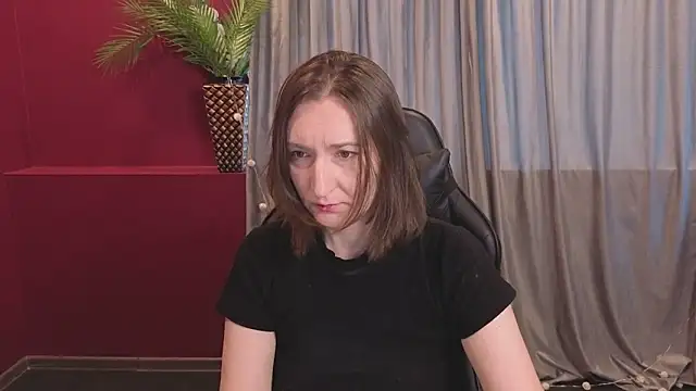 SelestiaSnata online show from February 18, 2026, 1:47 am