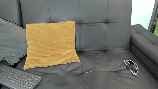 Snapshot of Lio_____ chatting on February 5, 2026, 4:19 am Lio online show from February 5, 2026, 4:19 am