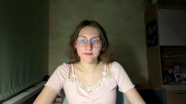 Miaaa Moon online show from June 11, 2026, 6:49 pm