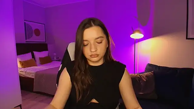 kirastorm  online show from February 24, 2026, 5:14 pm