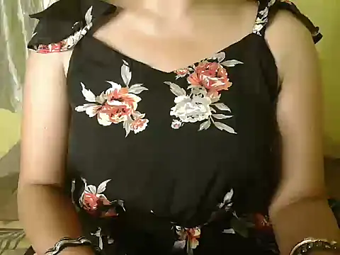 Snapshot of Ishaa_03 chatting on July 2, 2026, 9:48 am Ishaa 03 online show from July 2, 2026, 9:48 am