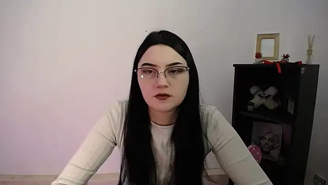 Snapshot of TurnMe_On chatting on February 6, 2026, 12:45 pm TurnMe On online show from February 6, 2026, 12:45 pm