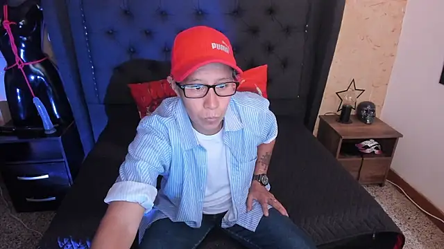 Kali Panther online show from March 11, 2026, 7:41 pm