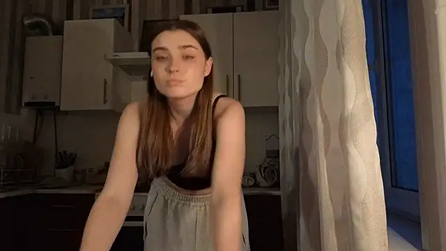 LissaBliss online show from April 7, 2026, 3:47 pm