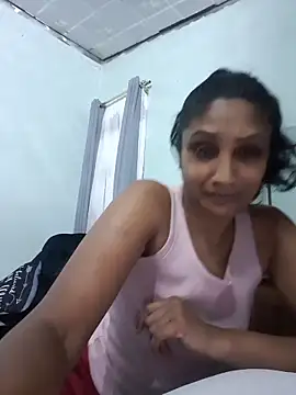 sexykajol2001 online show from April 9, 2026, 4:02 pm