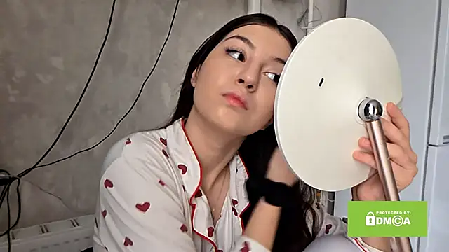 Snapshot of ZyntraLoom chatting on February 18, 2026, 12:12 pm ZyntraLoom online show from February 18, 2026, 12:12 pm