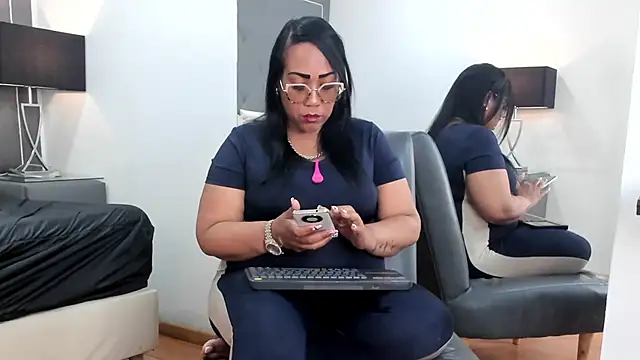 Snapshot of Oliviia_williams chatting on February 12, 2026, 11:10 am Oliviia williams online show from February 12, 2026, 11:10 am