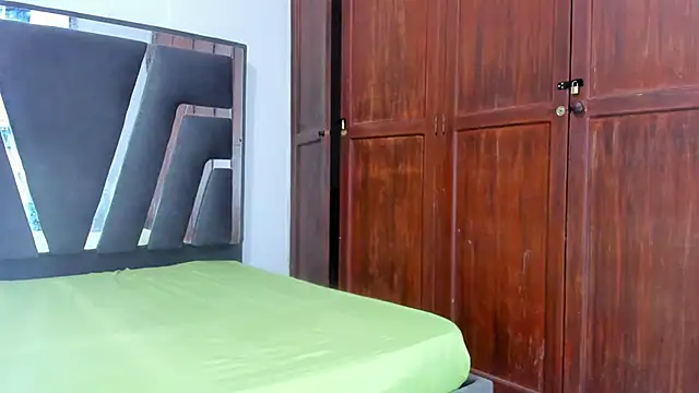 Sophiia88 online show from March 22, 2026, 12:29 pm