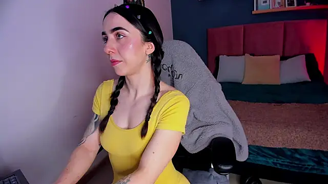 Luna tagliaferri online show from March 31, 2026, 3:36 pm