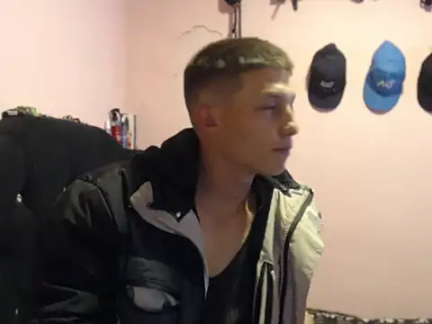 Snapshot of Cronos_Hot_8 chatting on February 5, 2026, 11:06 am Cronos Hot 8 online show from February 5, 2026, 11:06 am