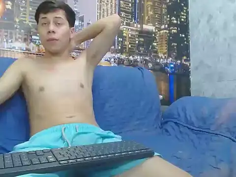 santiago xxxcol online show from February 20, 2026, 11:28 pm