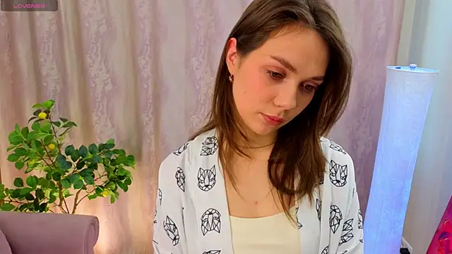 Snapshot of RoseliaLocatelli chatting on February 16, 2026, 3:05 am RoseliaLocatelli online show from February 16, 2026, 3:05 am