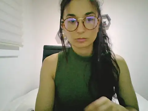 sweetsensations online show from April 14, 2026, 12:04 am