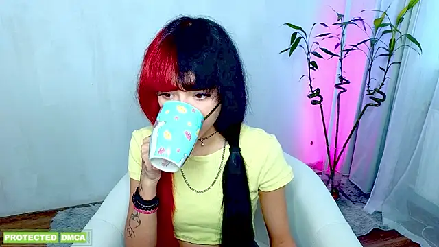   Amiraa online show from March 4, 2026, 12:57 pm