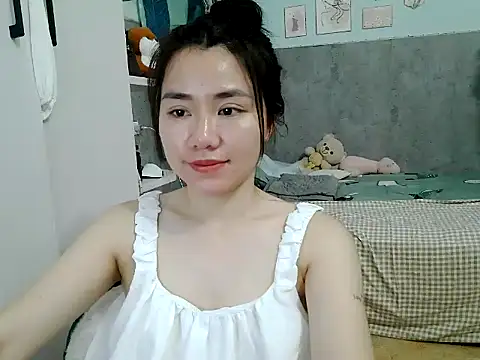 Amy8386 online show from April 13, 2026, 5:55 am