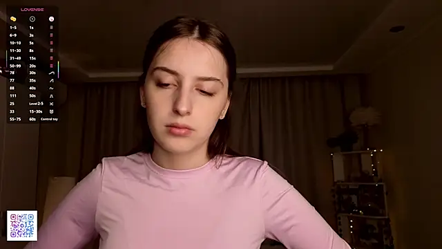 LeanneDinkle online show from April 11, 2026, 4:31 am