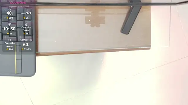 Snapshot of Karla_94 chatting on March 3, 2026, 3:24 am Karla 94 online show from March 3, 2026, 3:24 am