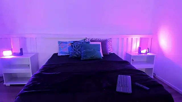 Snapshot of Flakiss_18 chatting on February 28, 2026, 11:21 am Flakiss 18 online show from February 28, 2026, 11:21 am