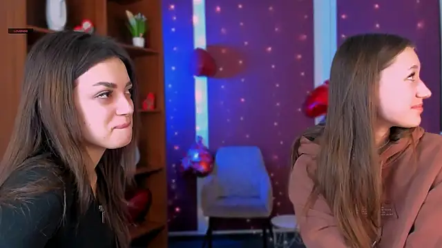 arianaa cat online show from February 11, 2026, 6:02 am