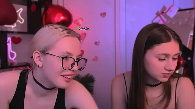 arianaa cat online show from February 21, 2026, 12:07 pm