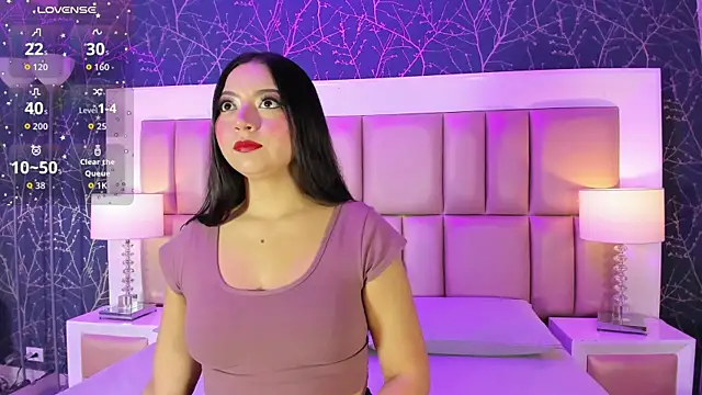 KiaraEverly online show from March 27, 2026, 11:44 am