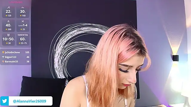 Snapshot of AlannaViera chatting on June 5, 2026, 12:55 pm AlannaViera online show from June 5, 2026, 12:55 pm