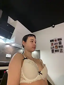 Just-Lilly online show from March 17, 2026, 1:58 pm