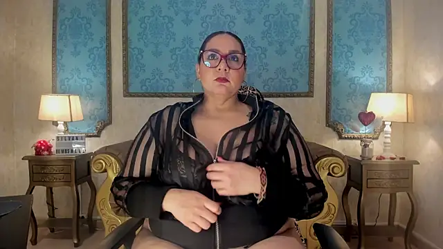 Snapshot of SilvanaBombshell chatting on February 13, 2026, 12:16 pm SilvanaBombshell online show from February 13, 2026, 12:16 pm