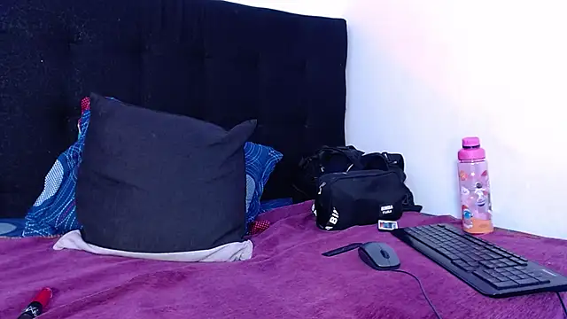 foxxy and lion online show from March 5, 2026, 4:36 pm