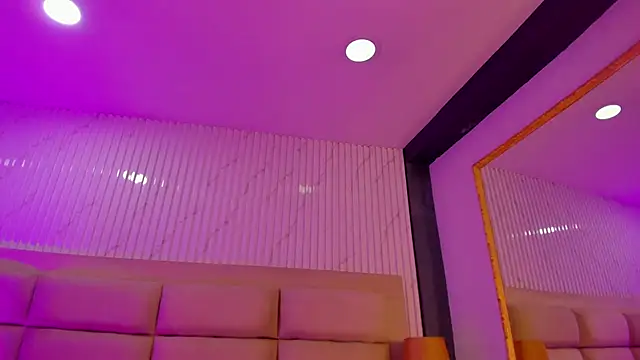 CarolineFyre online show from March 30, 2026, 12:17 pm