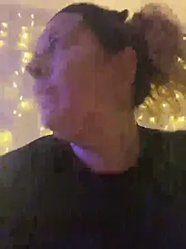 JasmineGlow7 online show from May 26, 2026, 9:57 pm