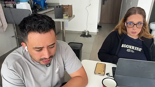 Snapshot of Sofii_n_Diego chatting on February 4, 2026, 4:57 pm Sofii n Diego online show from February 4, 2026, 4:57 pm